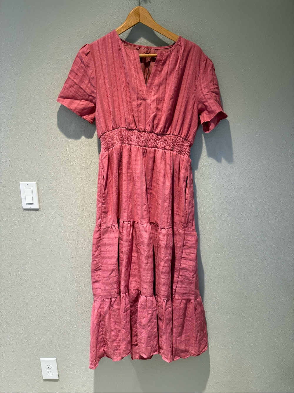 Rose Pink Tiered Midi Dress V Neck Smocked Waist Short Sleeve Size Large NWOT